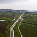 המוביל הפתוח חוצה את בקעת בית נטופה